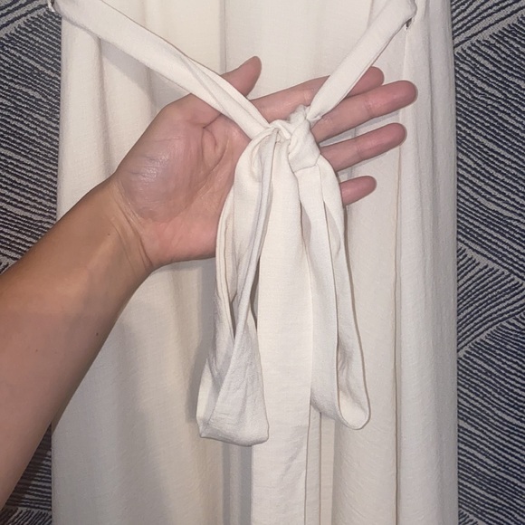 STUNNING Off White Wrap Dress - Picture 6 of 9